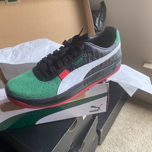 New Pumas. Never worn.